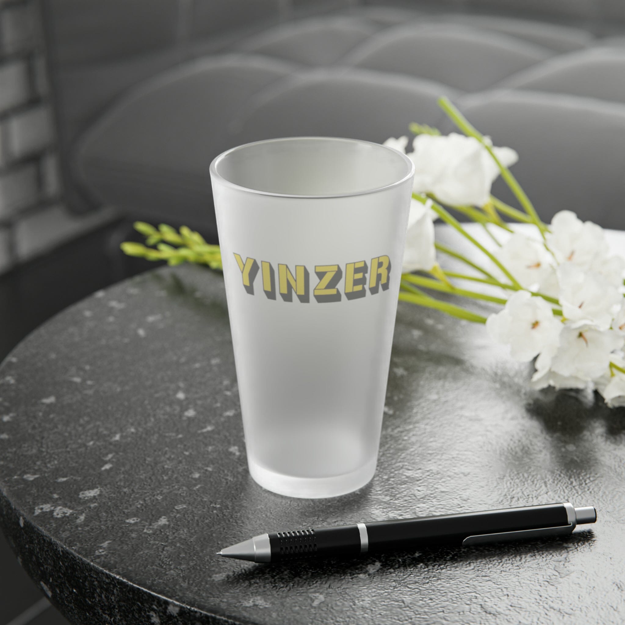 Yinzer Frosted Pint Glass Pittsburgh tumbler front view mockup view | Yinzergear